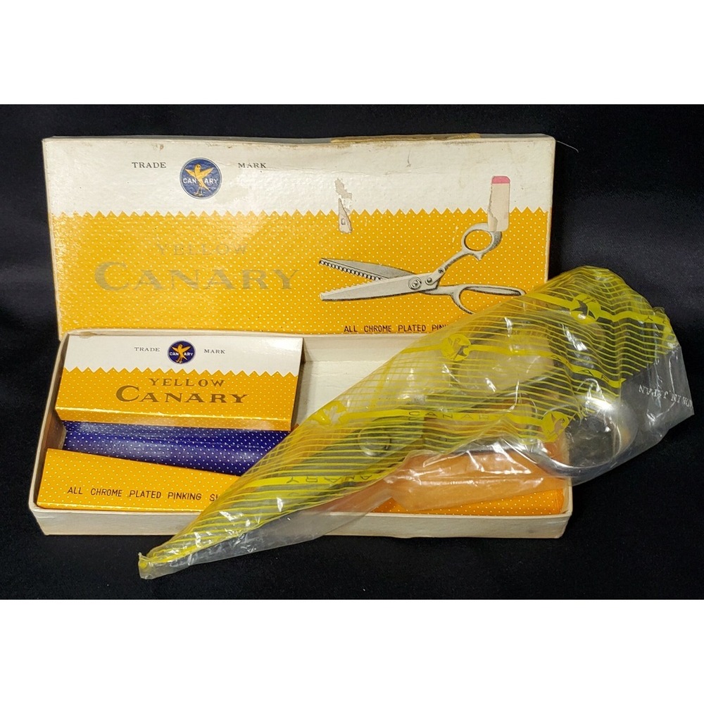 Vintage Japan Yellow Canary Chrome Plated 8" Pinking Shears #S074